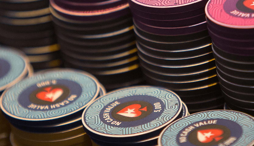 Банкролл-менеджмент: Як поводитися з грошима під час гри в покер